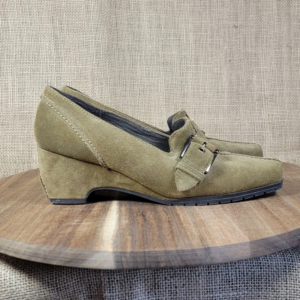 Aerosoles Suede Leather Wedge‎ Loafers Olive Buckle Comfort Heels Women's 5.5
